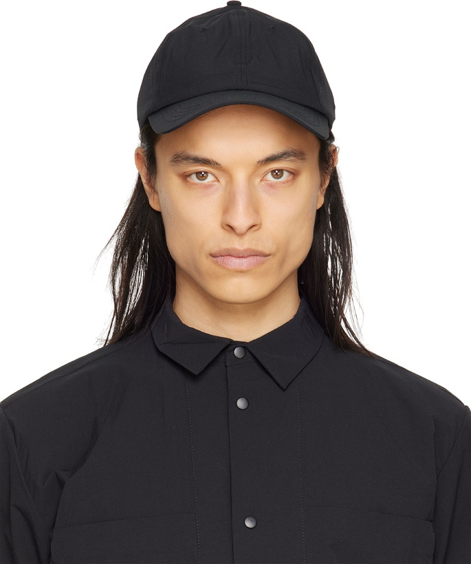 Photo: NORSE PROJECTS Black Travel Light Sports Cap