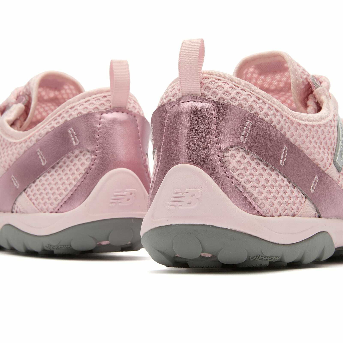 New Balance MT10 Sneaker in Rose Sugar