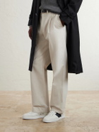 Christian Louboutin - Retero Leather Sneakers - White