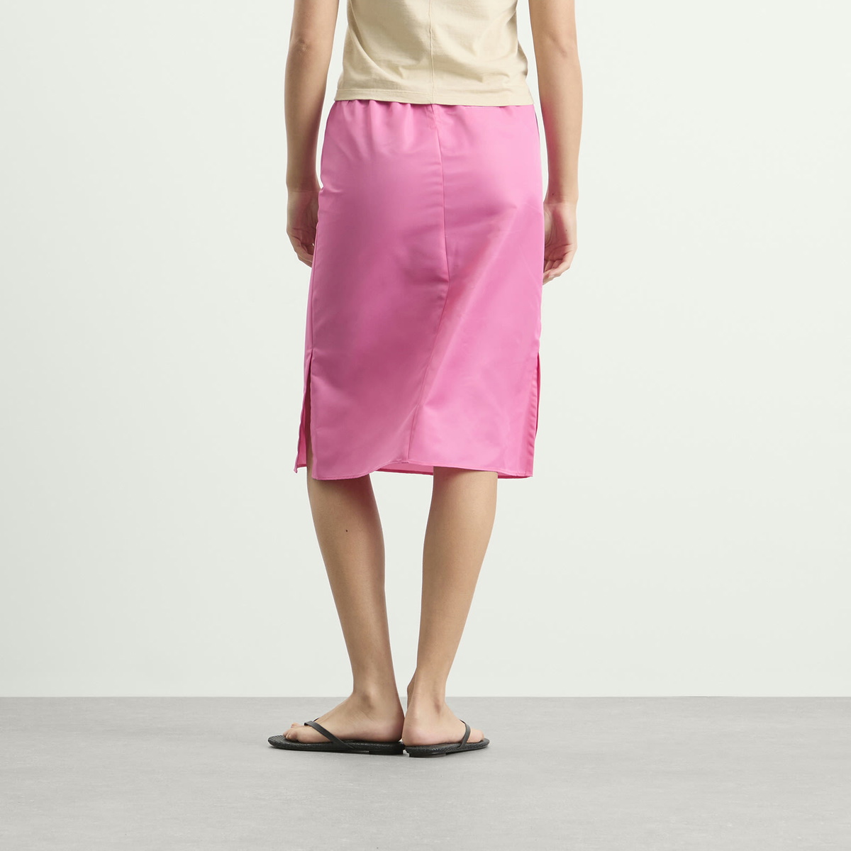 MM6 Maison Margiela Women's Midi Skirt in Pink
