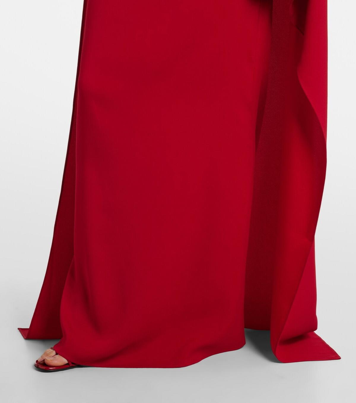 Taller Marmo Carrington caped crêpe cady gown