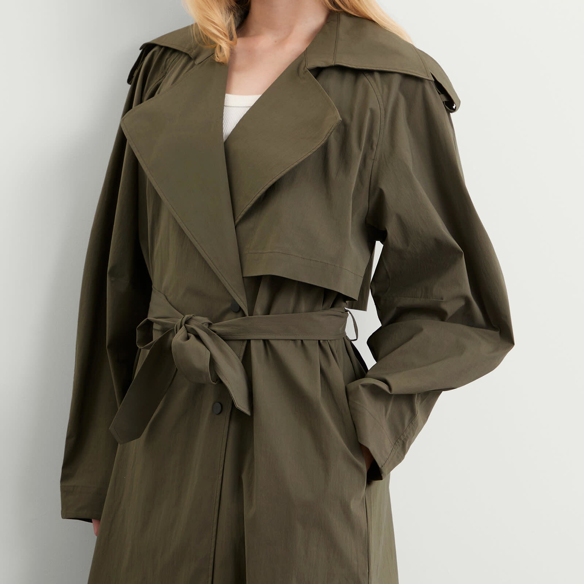 ST. Agni Women's Relaxed Trench Coat in Khaki