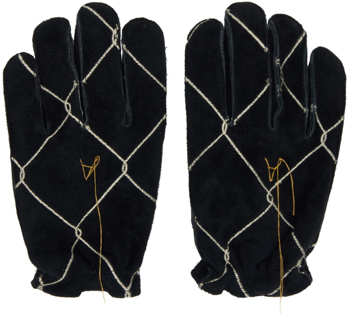 Photo: AIREI Black Chainlink Gloves