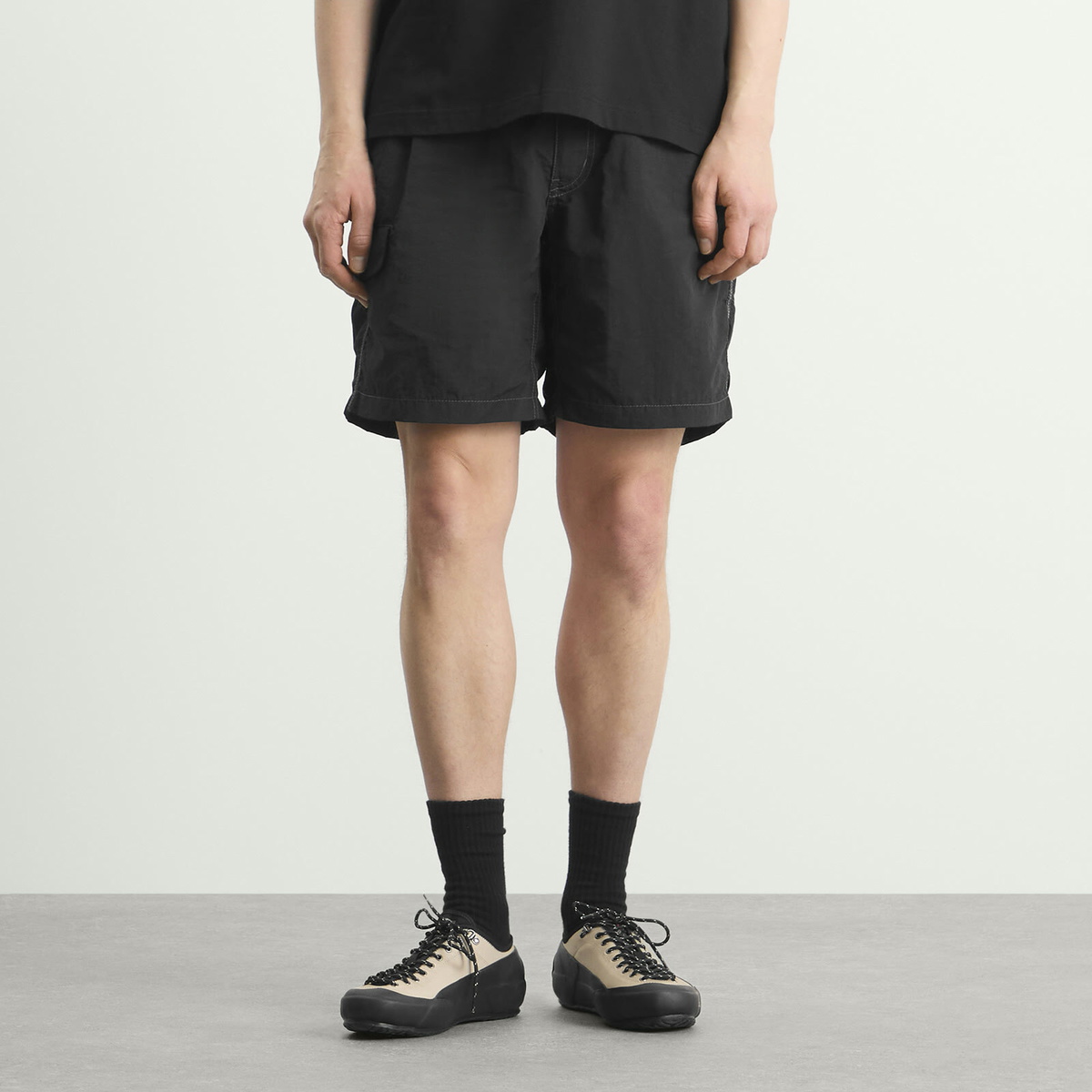 and wander Men's NY Taffeta Hiker Shorts in Black