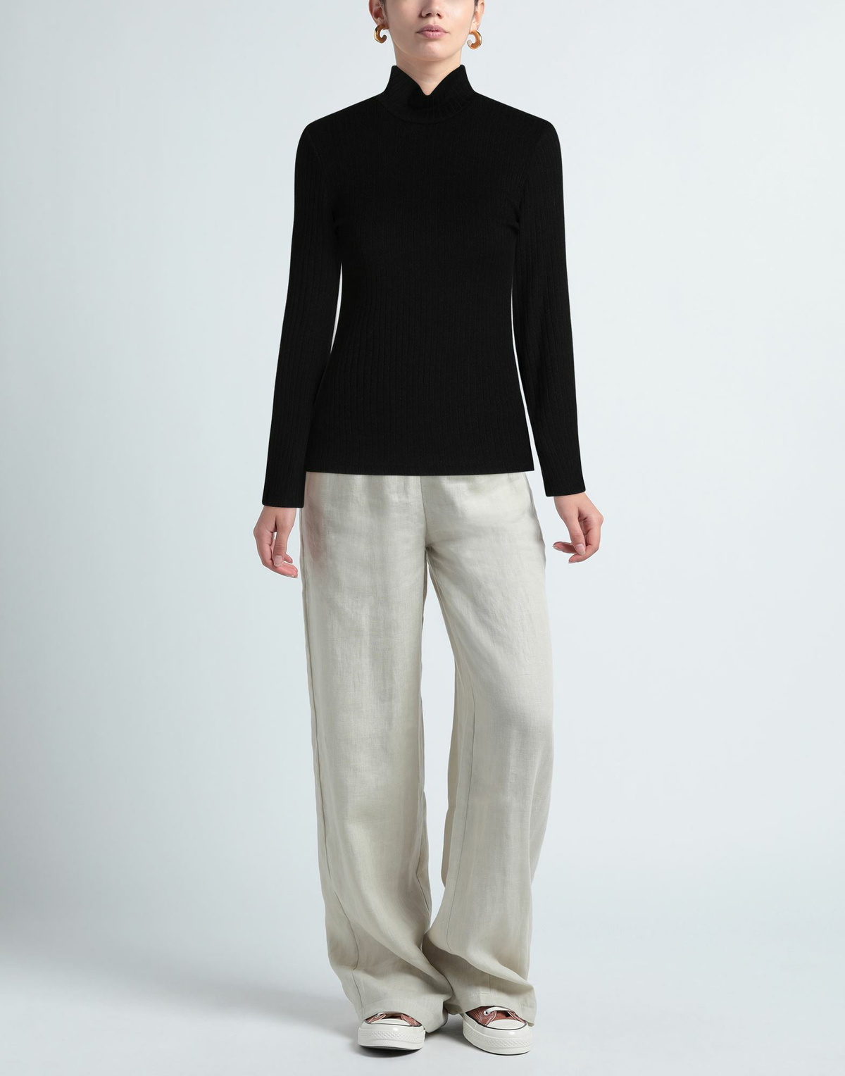 Berna Womens Turtleneck in Black