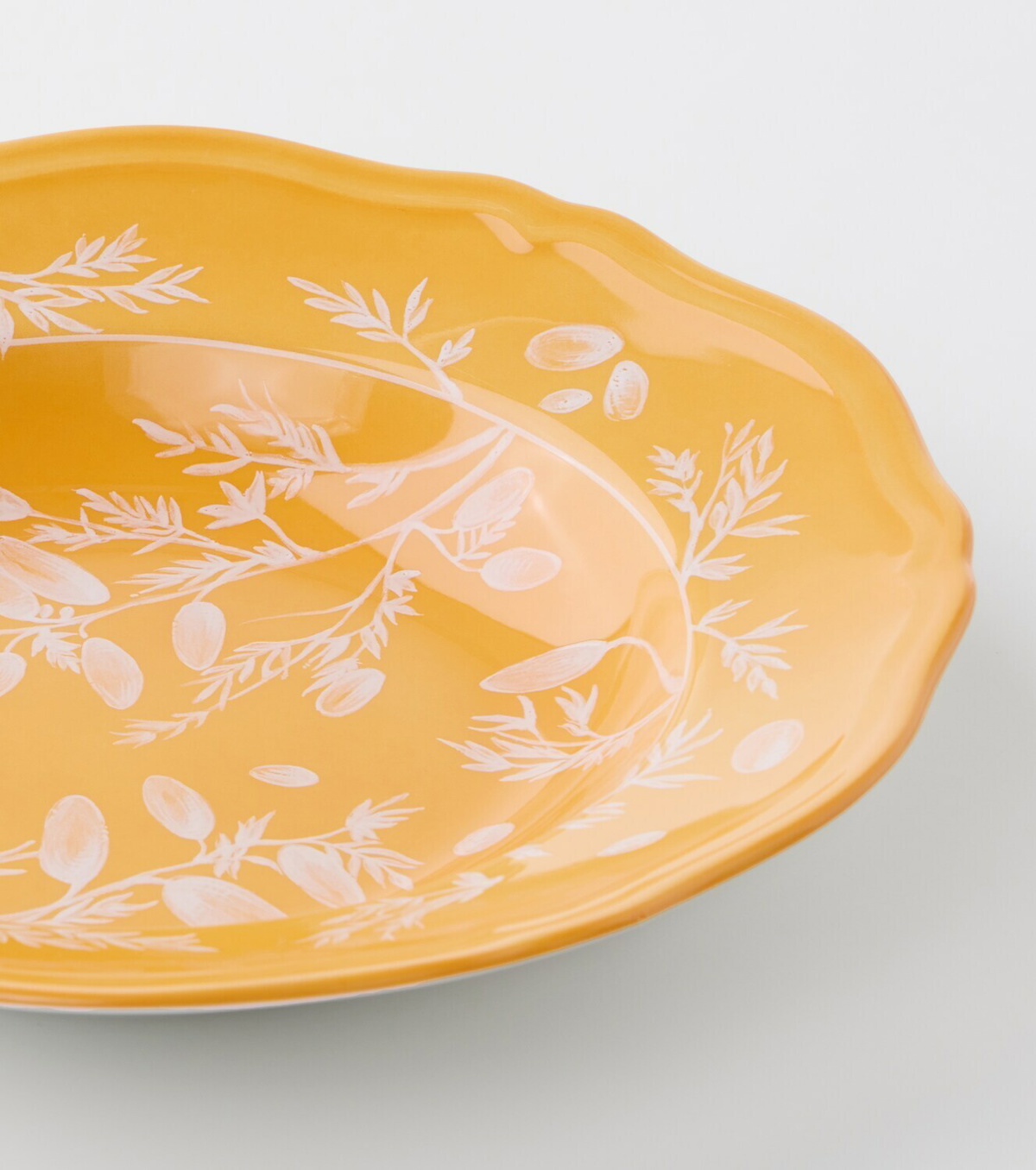 Cabana x Ginori 1735 porcelain soup plate