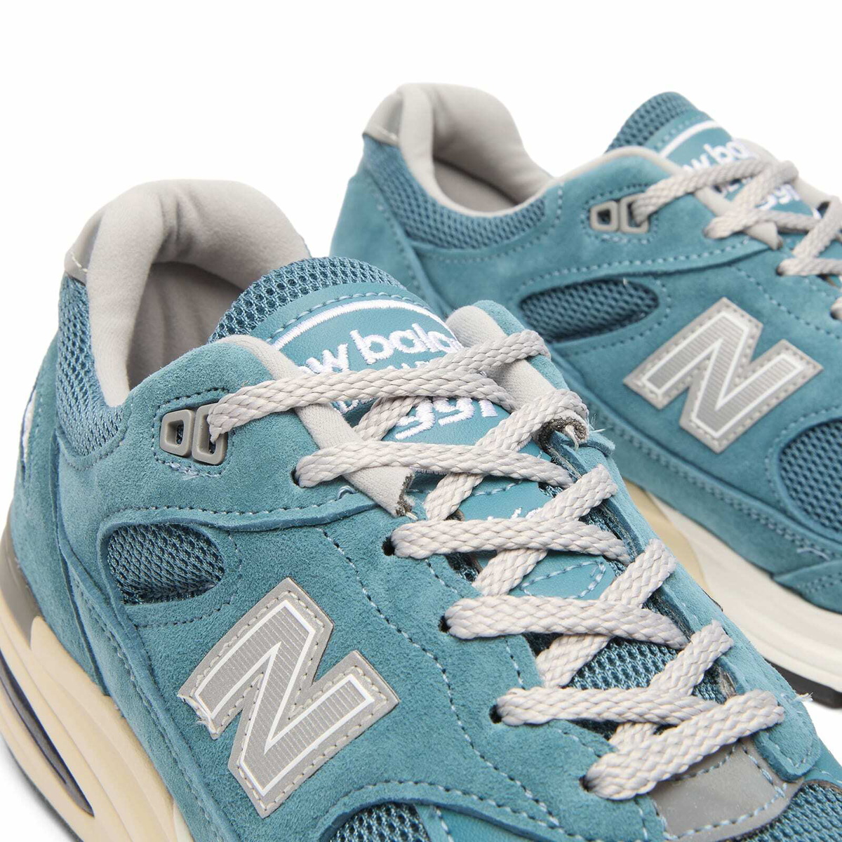 New Balance 991v2 Sneaker in Blue
