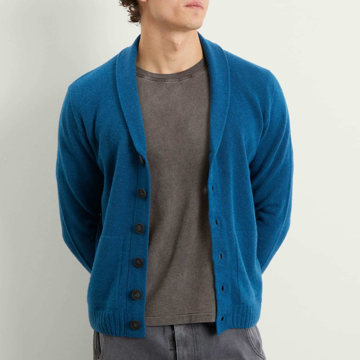 John Smedley Men's Rockford Cashmere Shawl Collar Cardigan in Seaway
