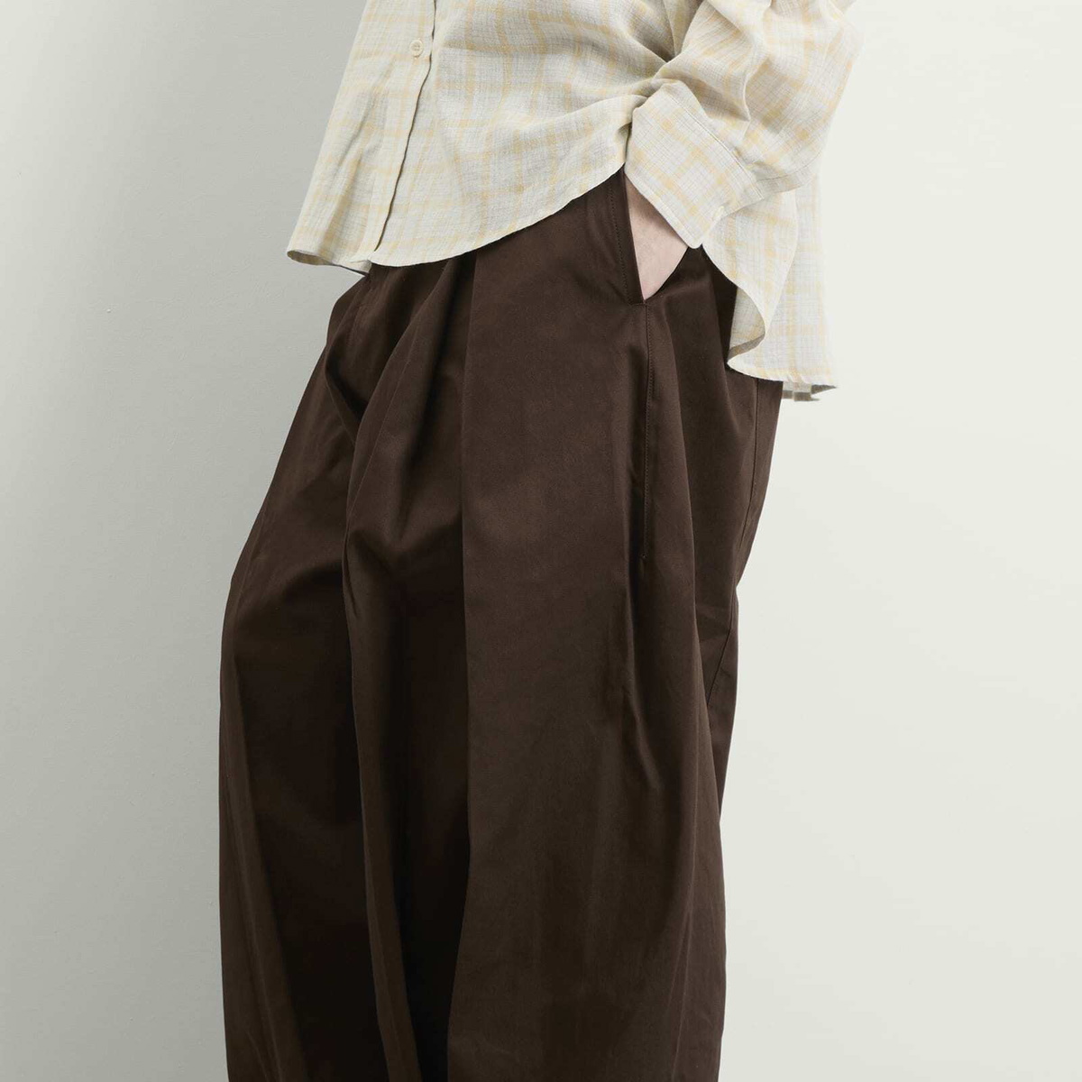 Sage Nation Men's Box Pleat Trouser in Brown
