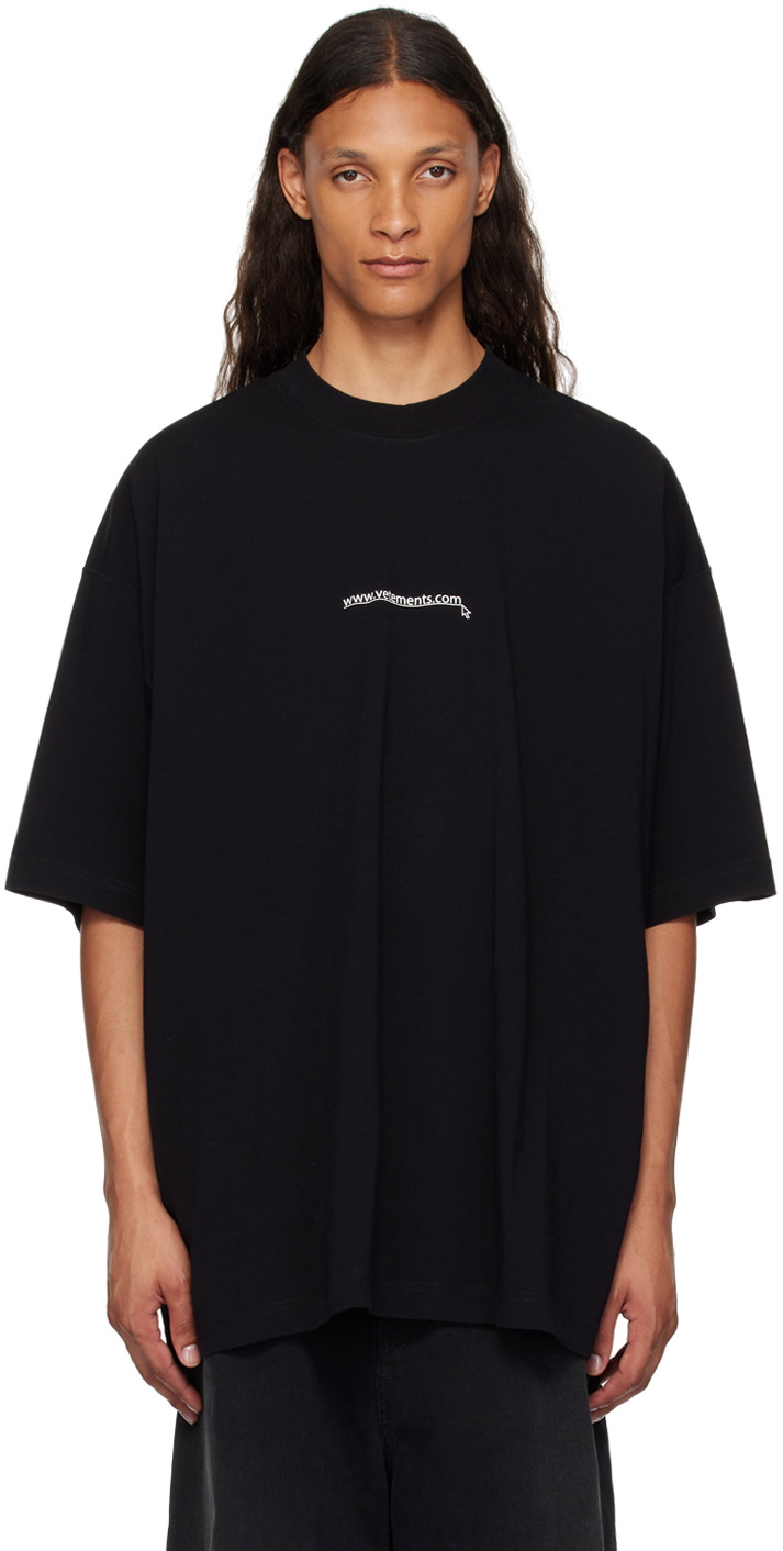VETEMENTS ブラック シャツ ユニセックス VETEMENTS Black Website Logo T-Shirt Vetements