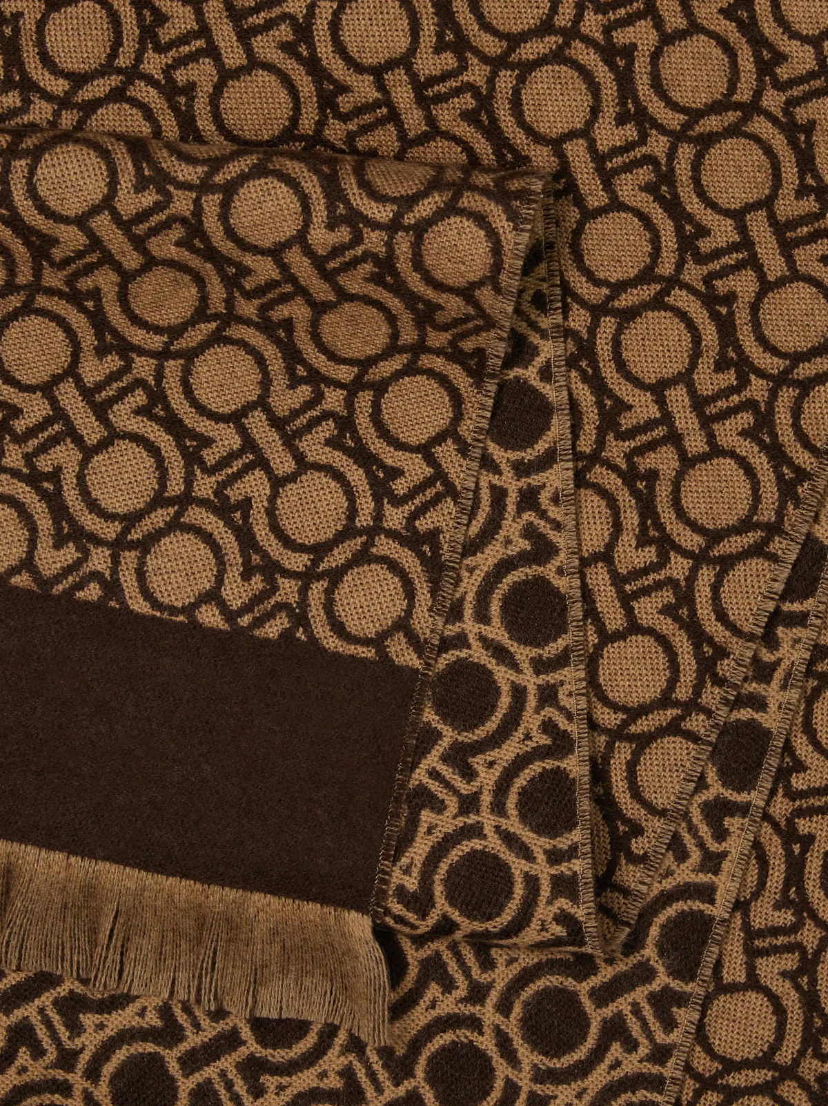 Ferragamo Mens Gancini chain scarf in Brown