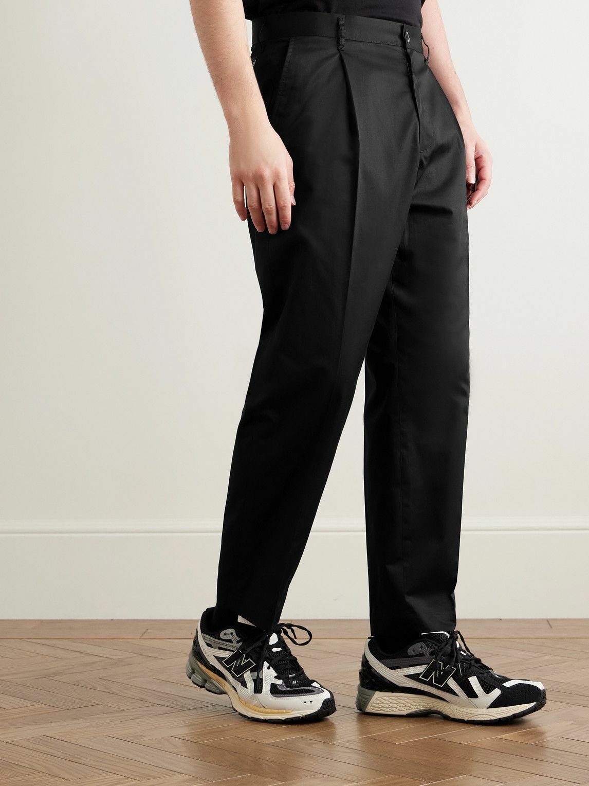 Neighborhood - Tapered Pleated Cotton and Linen-Blend Twill Trousers - Black