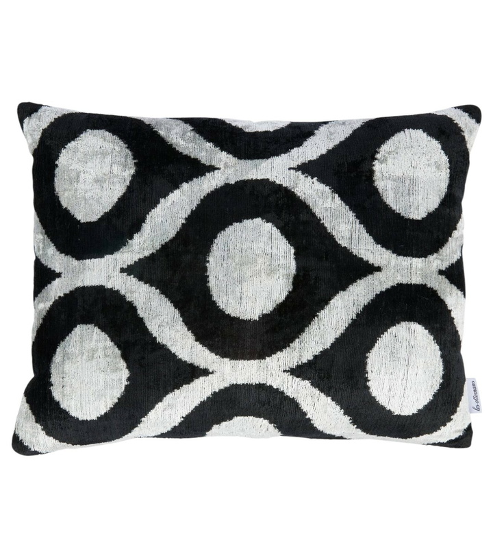 Photo: Les-Ottomans Silk velvet cushion