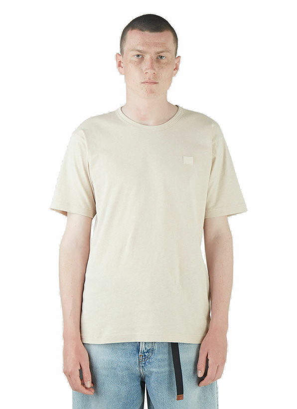 Photo: Nash Face T-Shirt in Beige