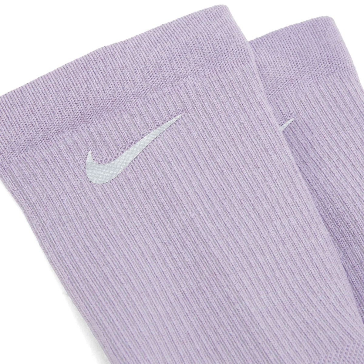 Nike Trail Crew Socks in Hydrangeas/Burgundy/Silver