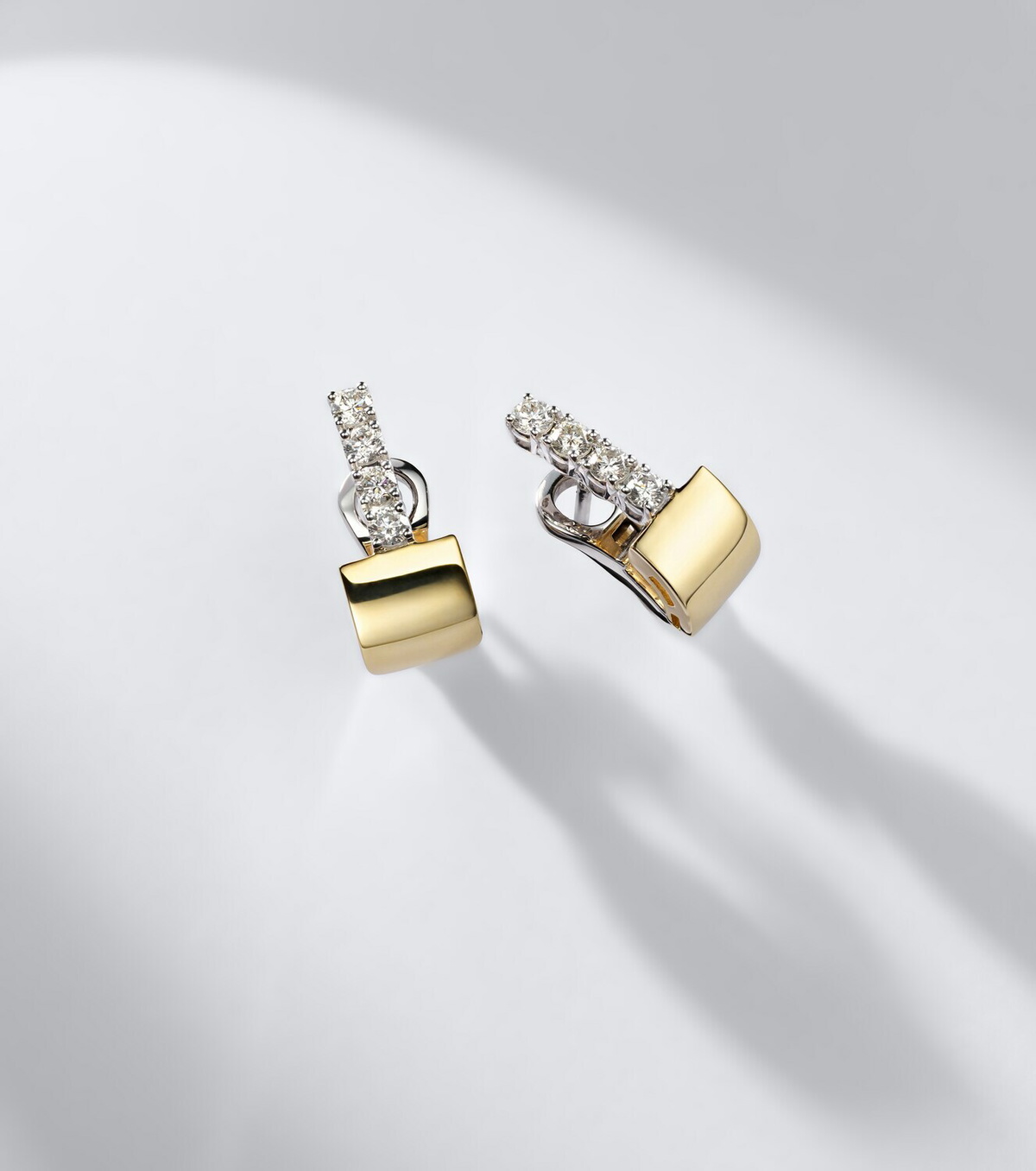 Yeprem Golden Strada 18kt gold huggie earrings with diamonds