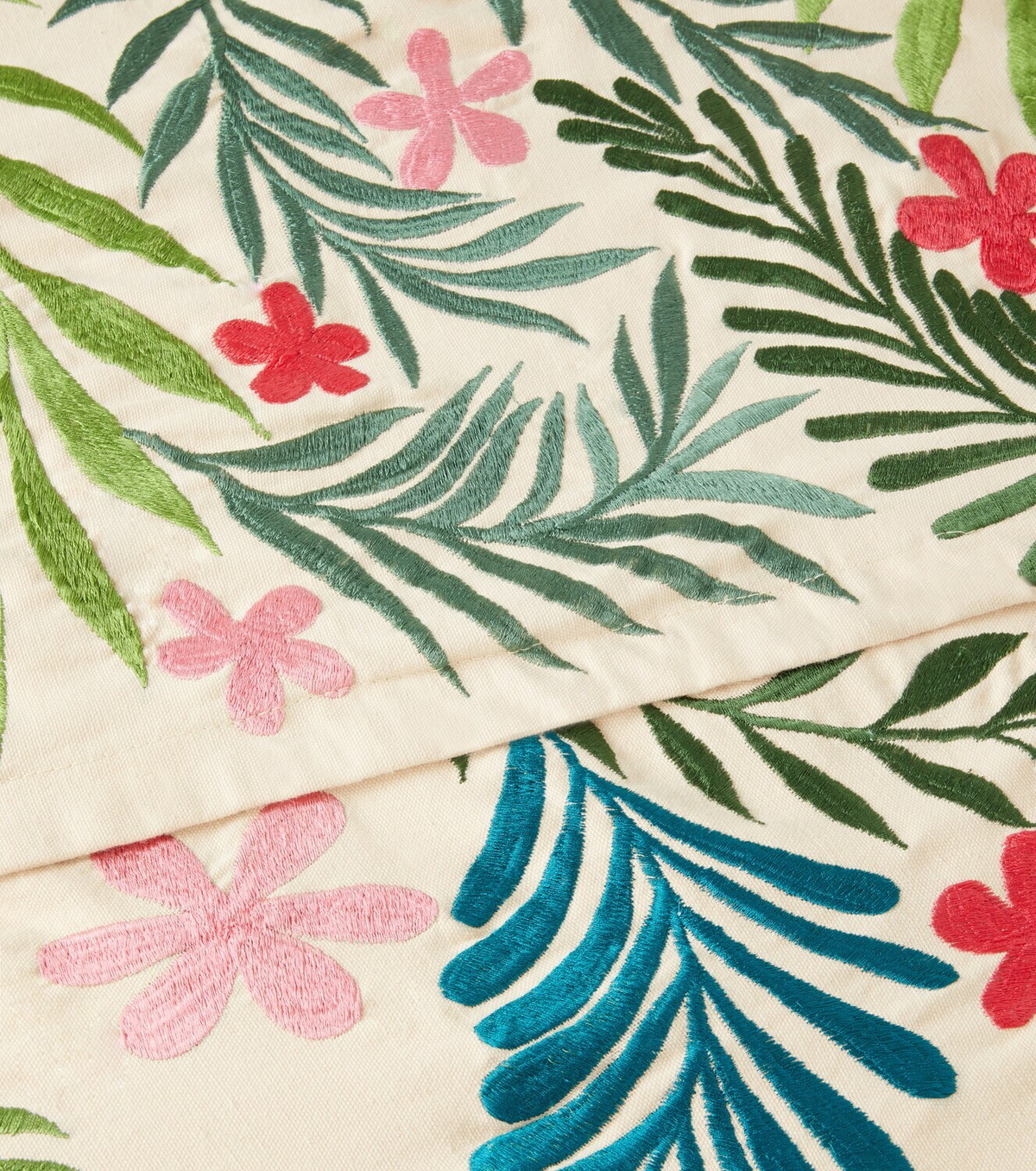 Les-Ottomans Embroidered cotton tablecloth