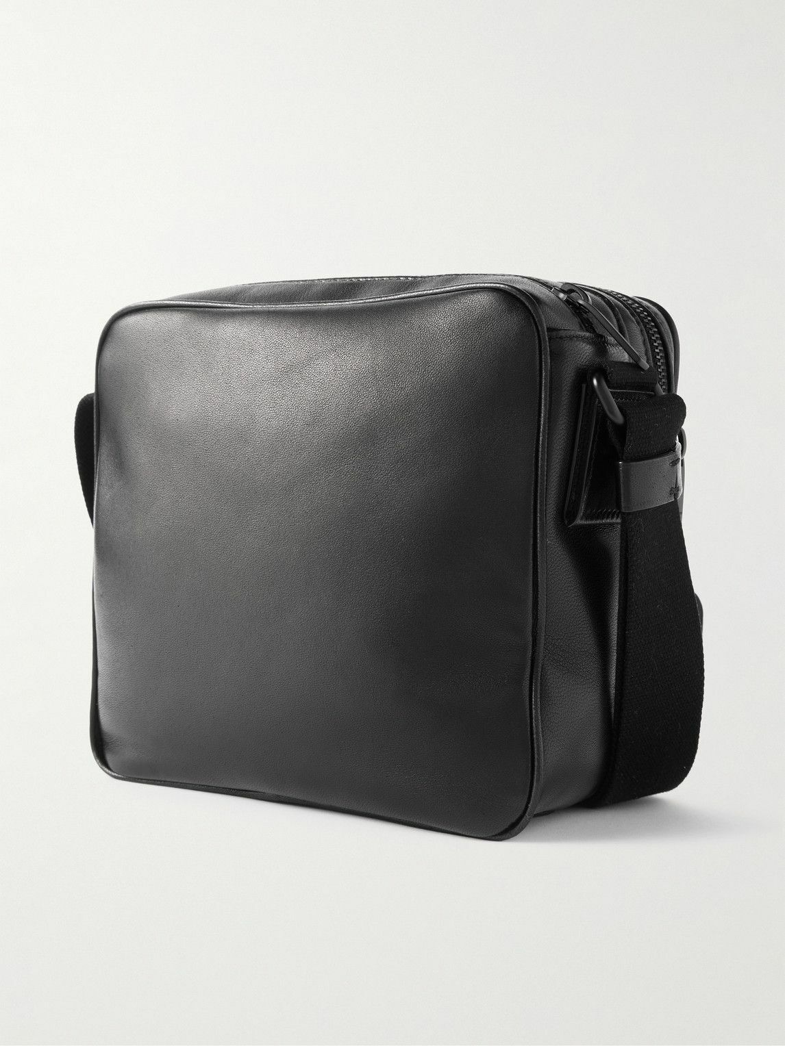 【国内送関税込】SAINT LAURENT☆Niki カメラクロスボディバッグ Niki leather camera bag in black - Saint Laurent | Mytheresa