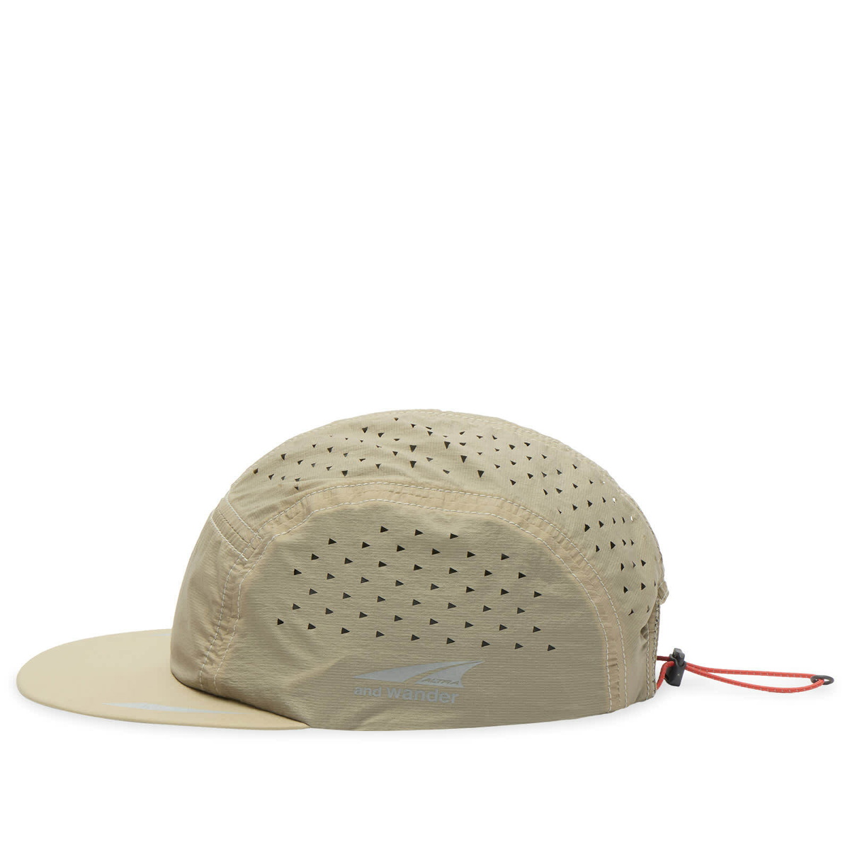 and wander Men's x Altra Ventilation Cap in Beige 