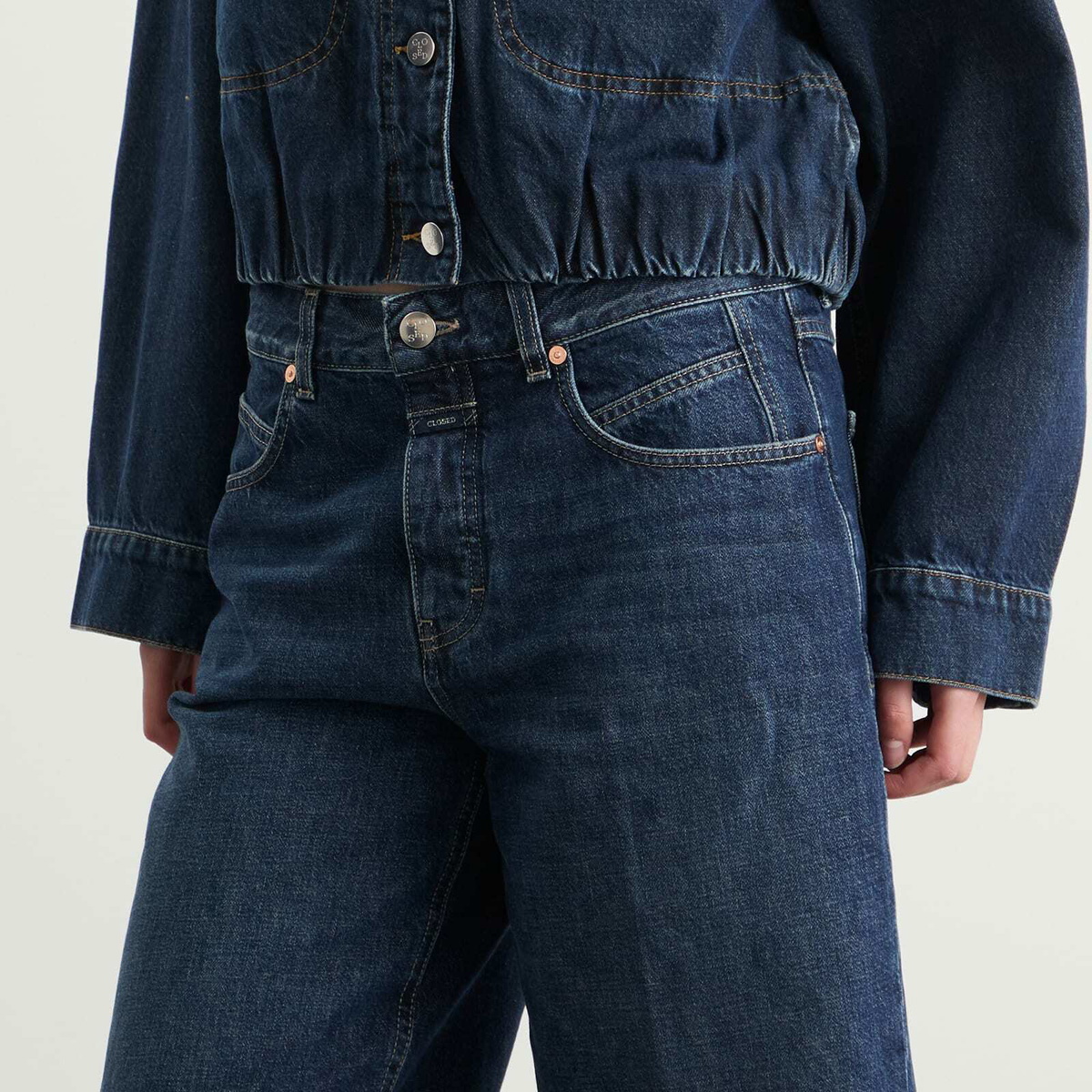 Closed Women's Rigid Denim Shorts in Dark Blue
