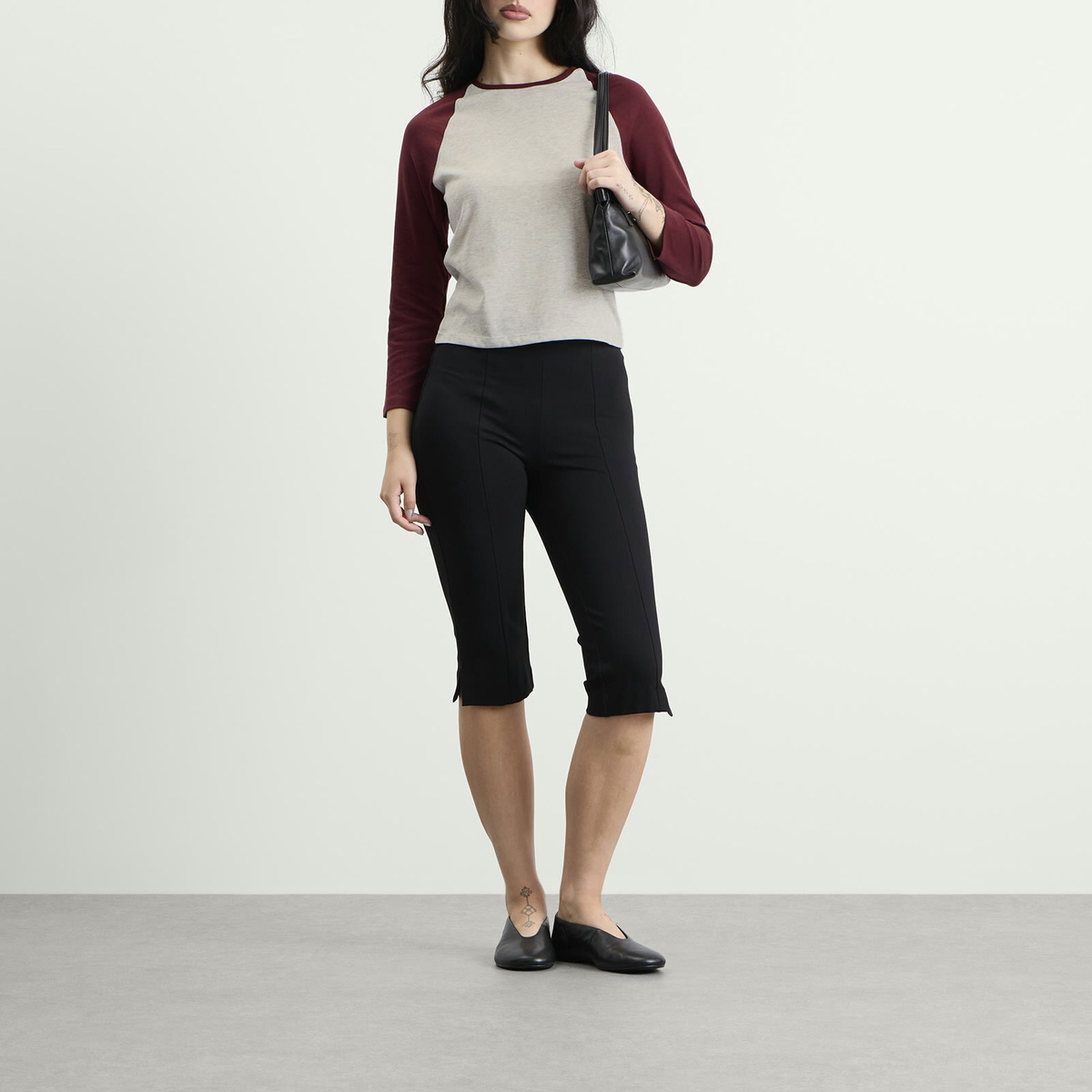 Good American Women's Raglan T-Shirt in Vintage Grey