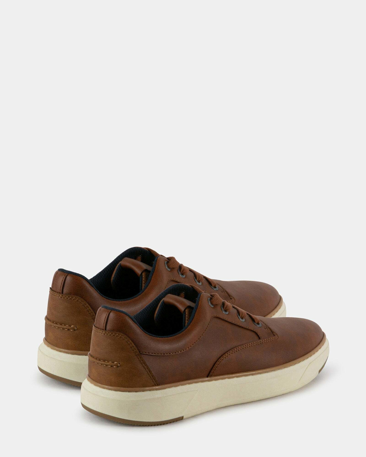 Steve Madden Cardinal Casual Shoes in Cognac