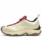 END. x Moncler Trail Grip Lite Sneaker W Sneakers in Beige/Red