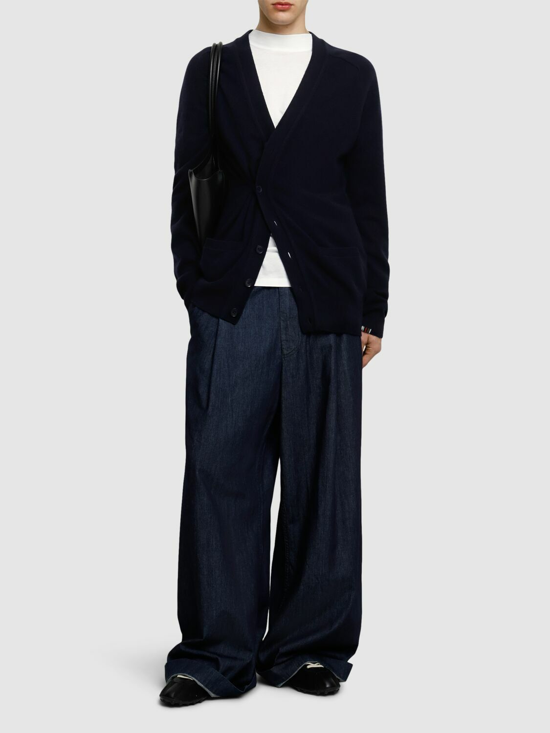 EXTREME CASHMERE N185 Feike Buttoned Cardigan
