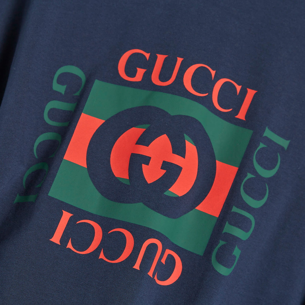 Gucci box logo t shirt hotsell