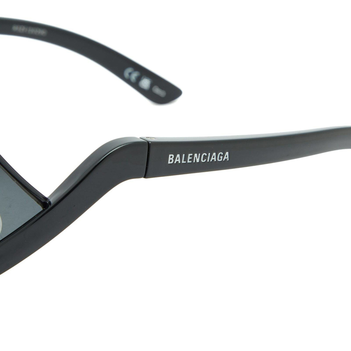 Balenciaga Men display picture 1