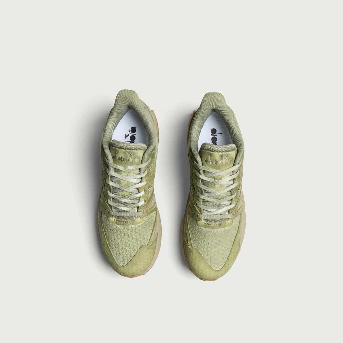 Diadora Men's V7000 Dip-Dye Sneaker in Green Lily Pad