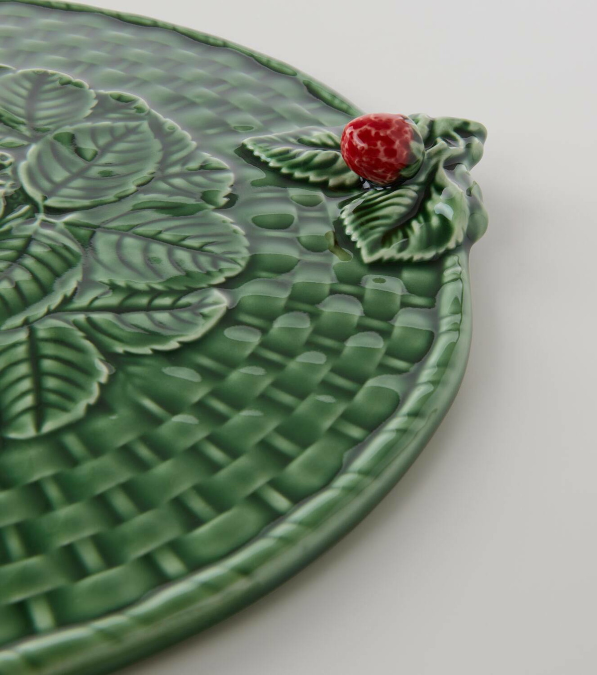 Bordallo Pinheiro Strawberries ceramic cheese tray