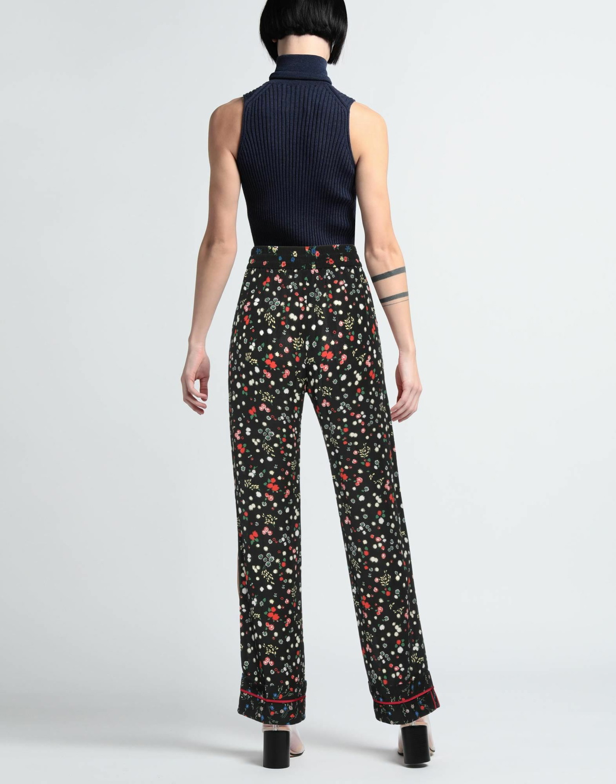 Red Valentino Womens Pants in Black