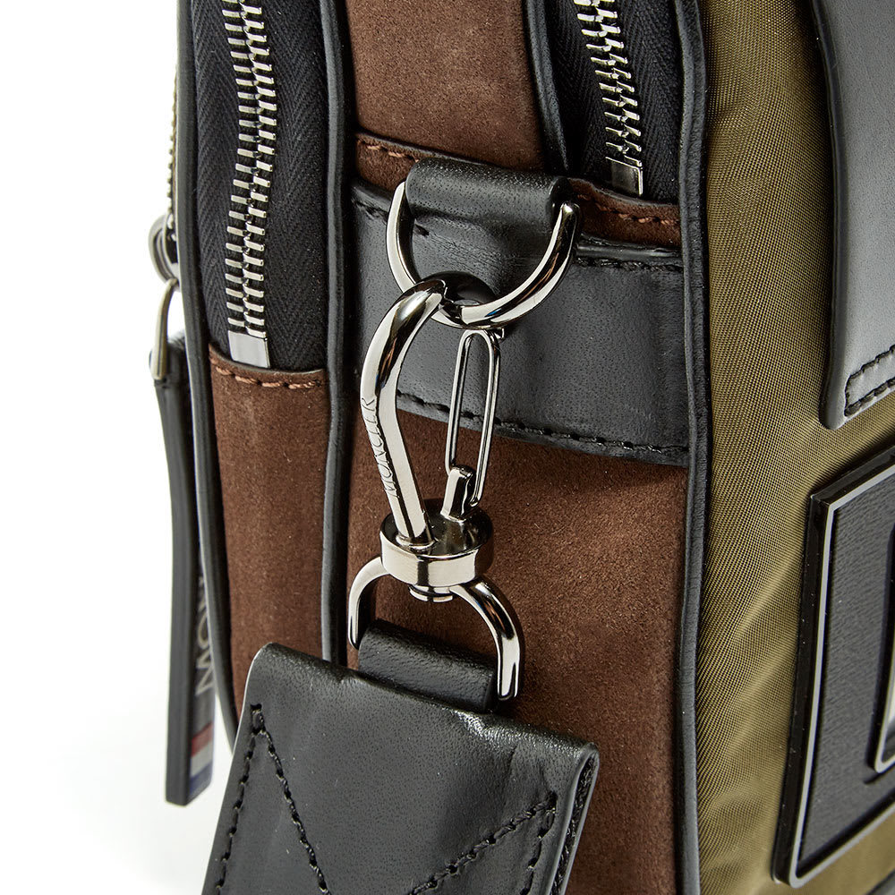 新品　MONCLER⭐︎ DETOUR CROSSBODY ショルダーバッグ Moncler Detour cross body bag - Black - Men|E209A006400002S1J999