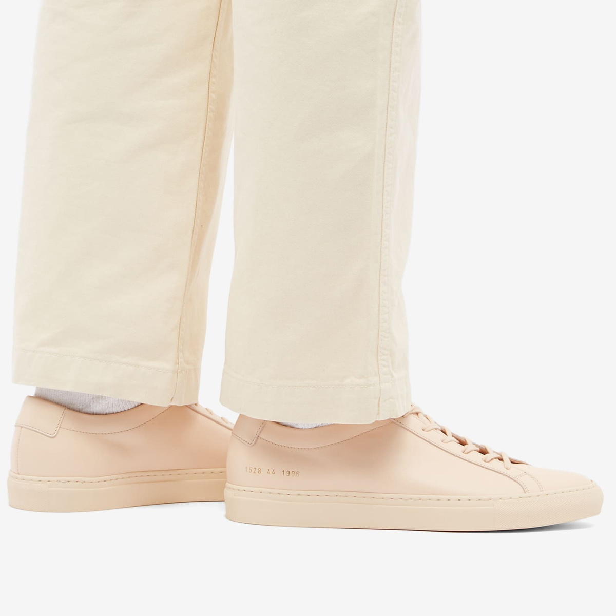 ◆Common Projects ◆ Original Achilles Low Sneakers Apricot Common Projects Men's Original Achilles Low Sneakers in