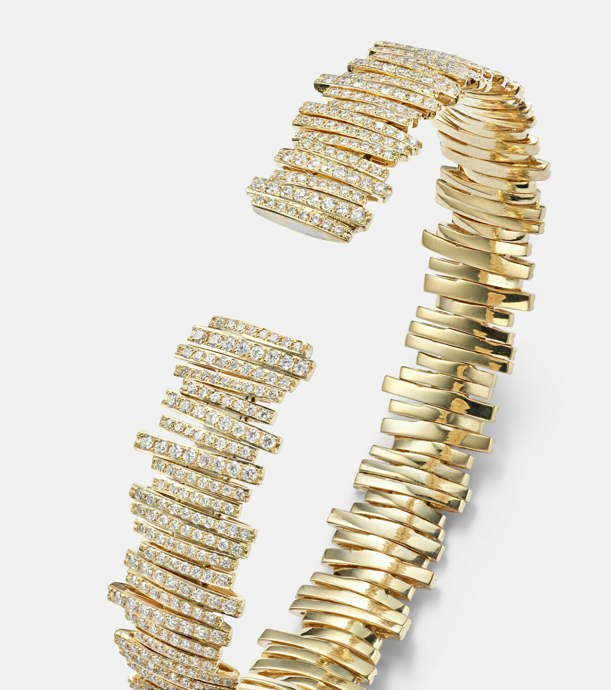 Suzanne Kalan Medium 18kt gold bangle with diamonds