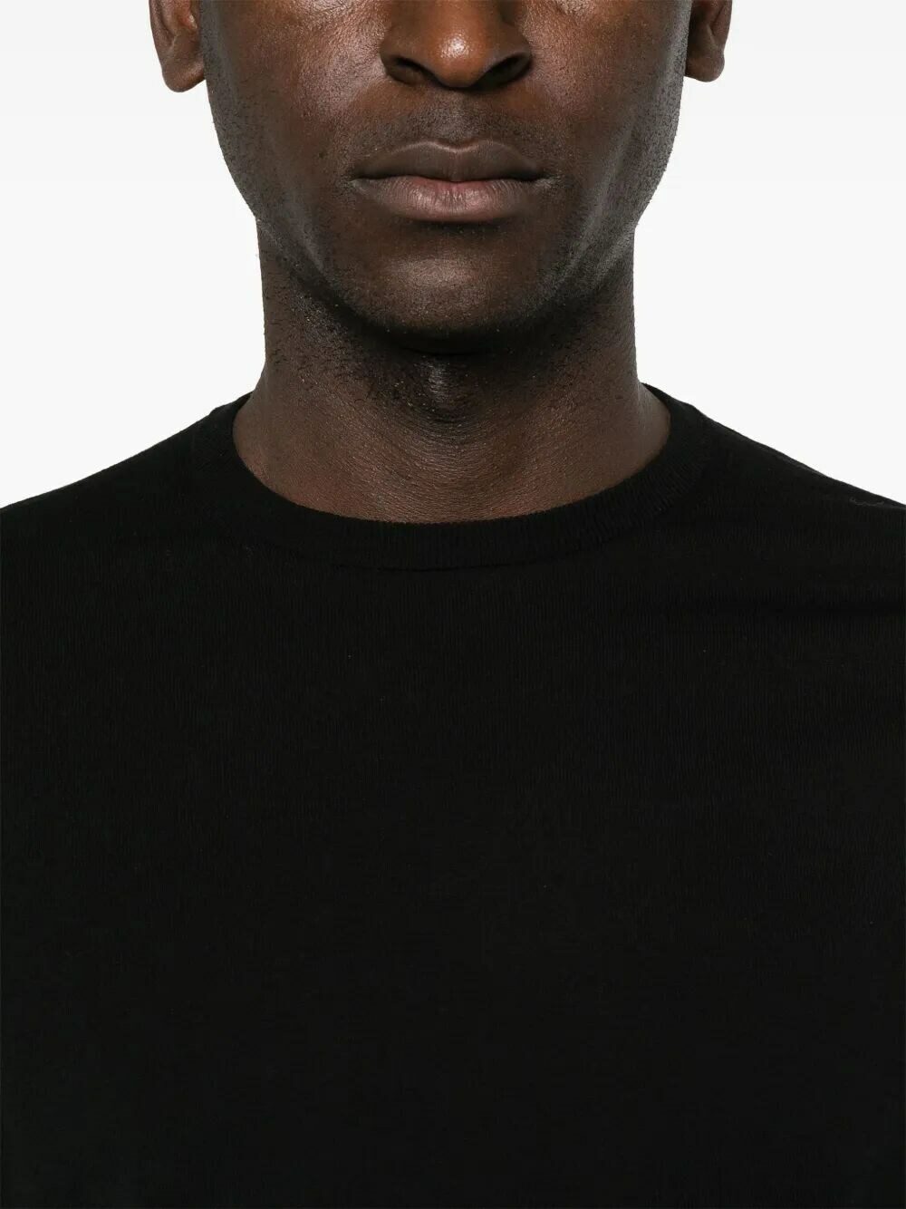 Ballantyne R Neck Pullover in Black