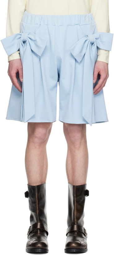 Photo: ANDREJ GRONAU Blue Bow Sports Cargo Shorts