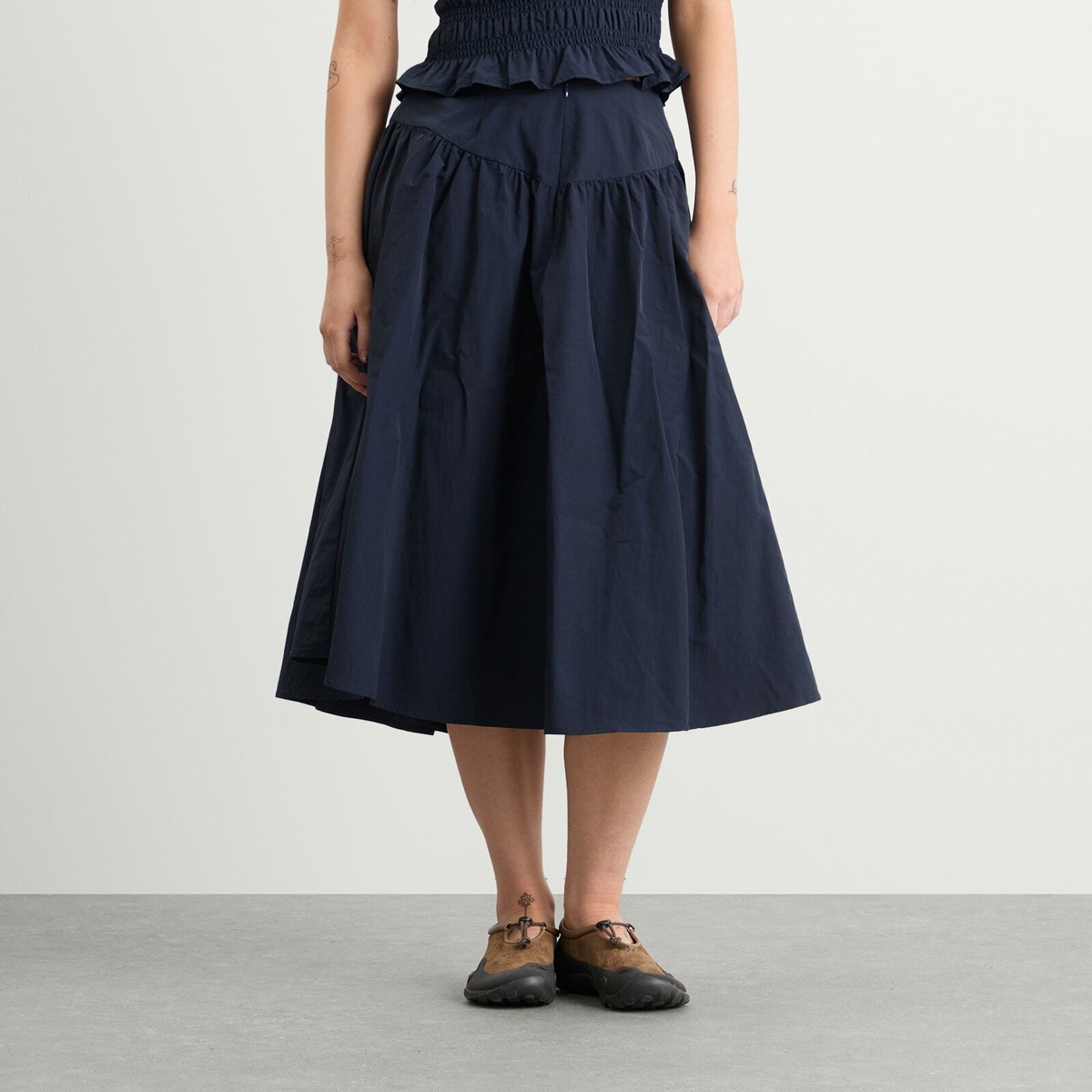 Peachy Den Women's Deba Skirt in Midnight