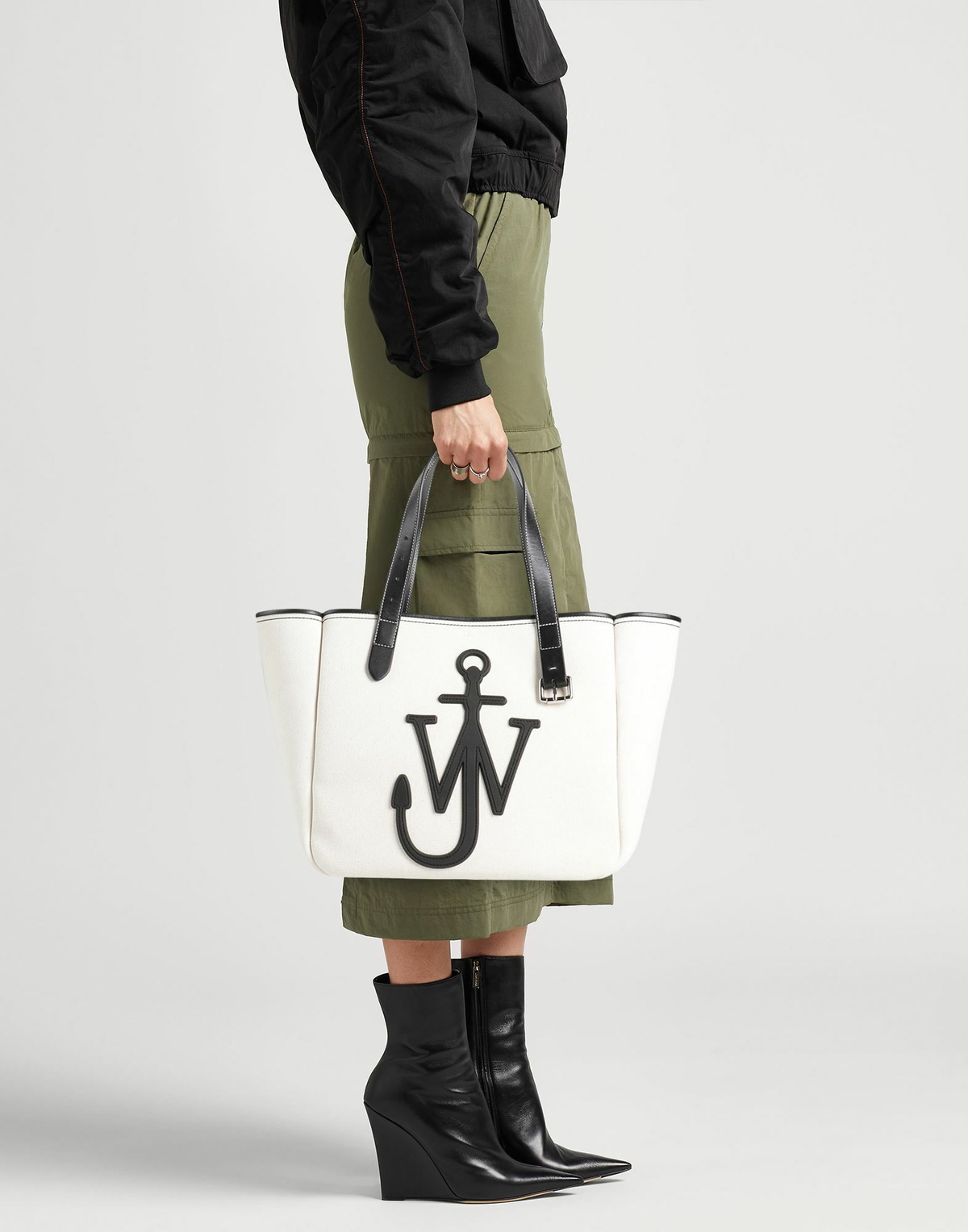 Jw Anderson Womens Handbag Ivory