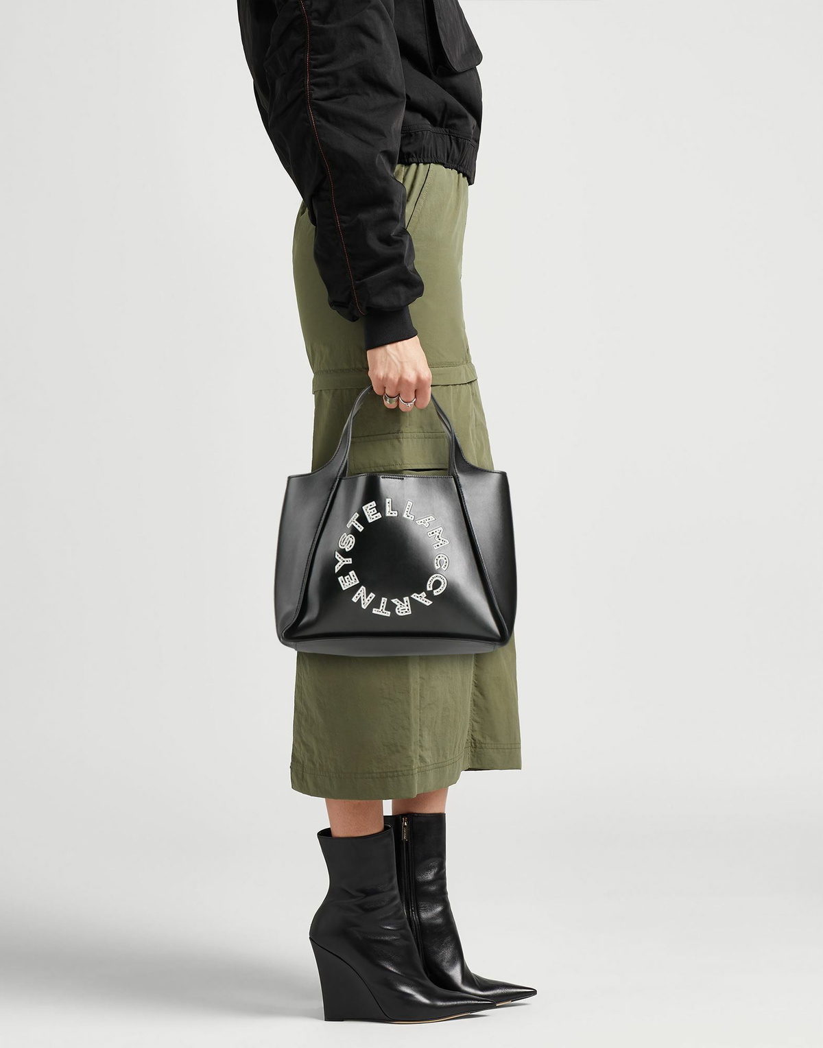 Stella Mccartney Womens Handbag in Black