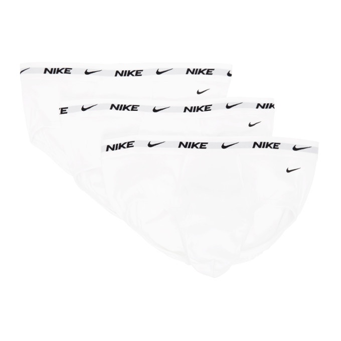 Photo: Nike Three-Pack White Cotton Everyday Briefs