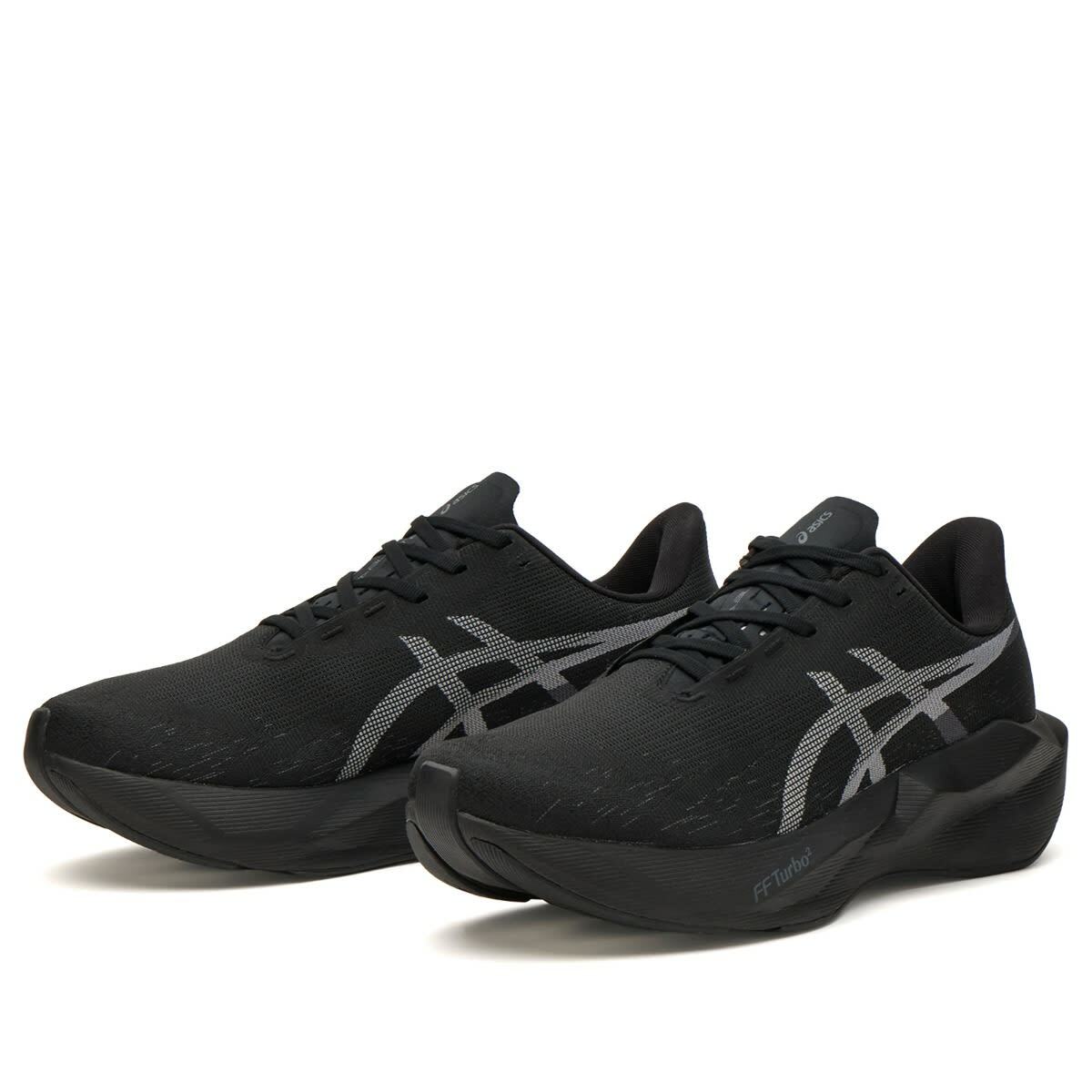 Asics Novablast 6 Sneaker in Black/Black