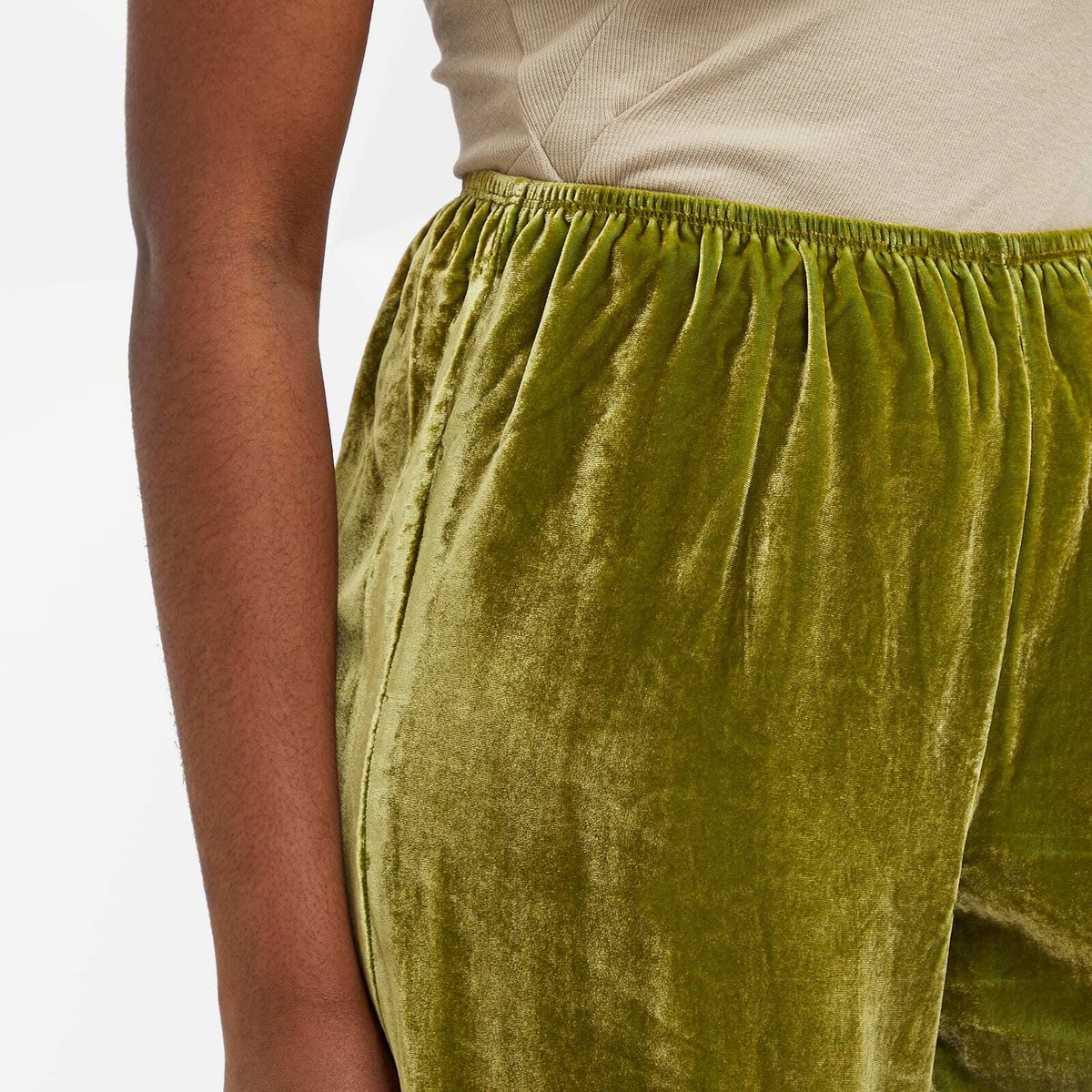DONNI. Women's Velvet Simple Pants in Martini