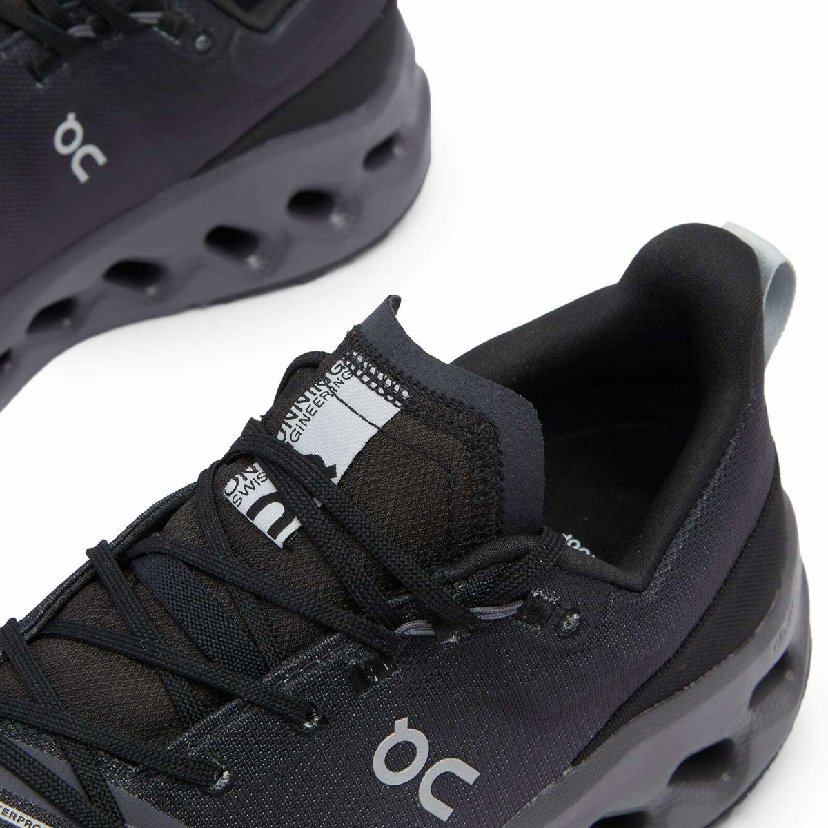 On　23センチ　Cloudsurfer Trail WP　黒 Cloudsurfer Trail WP — Men's - OutdoorSports.com