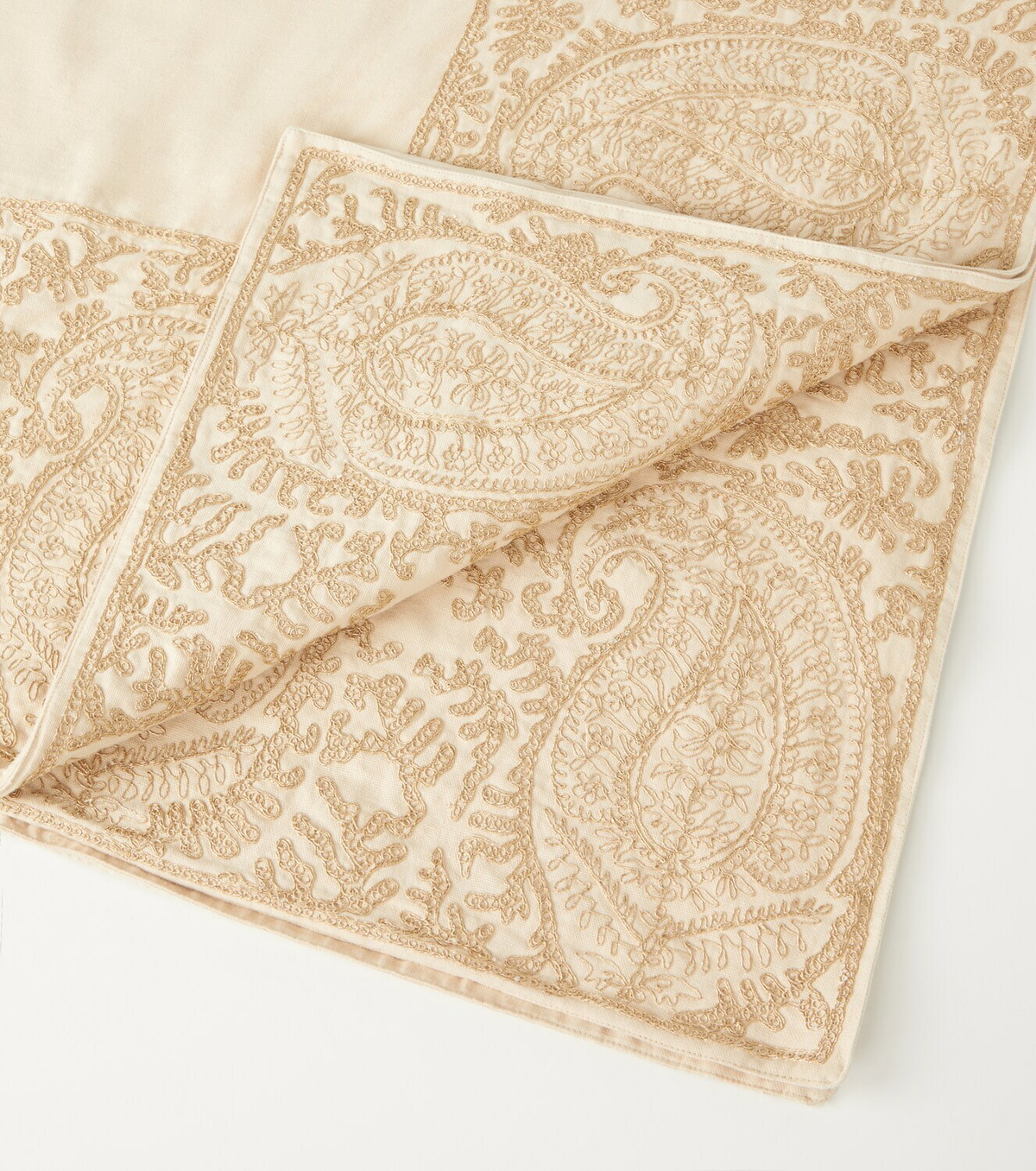 Les-Ottomans Embroidered cotton tablecloth