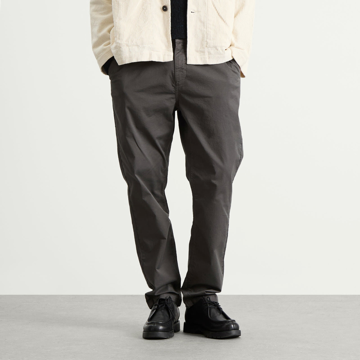 Kestin Men's Inverness Trousers in Charcoal Twill