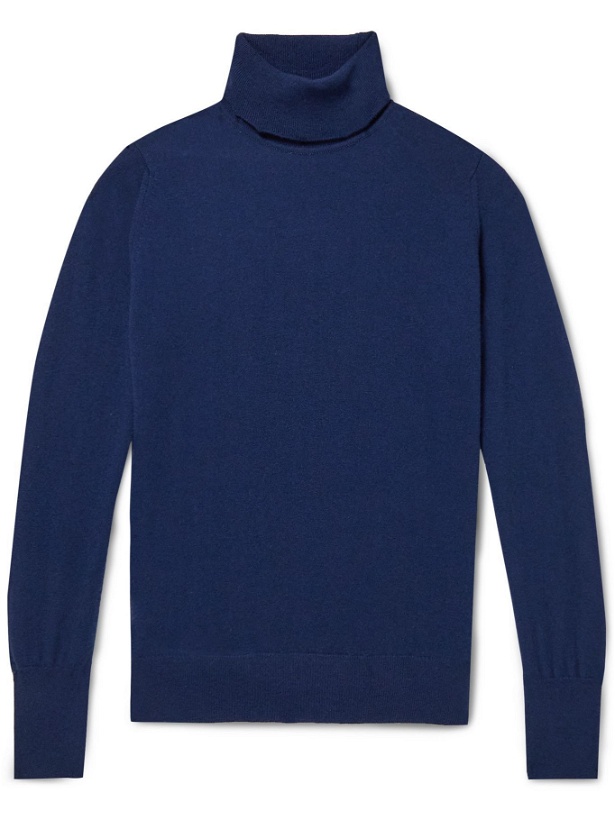 Photo: William Lockie - Oxton Cashmere Rollneck Sweater - Blue