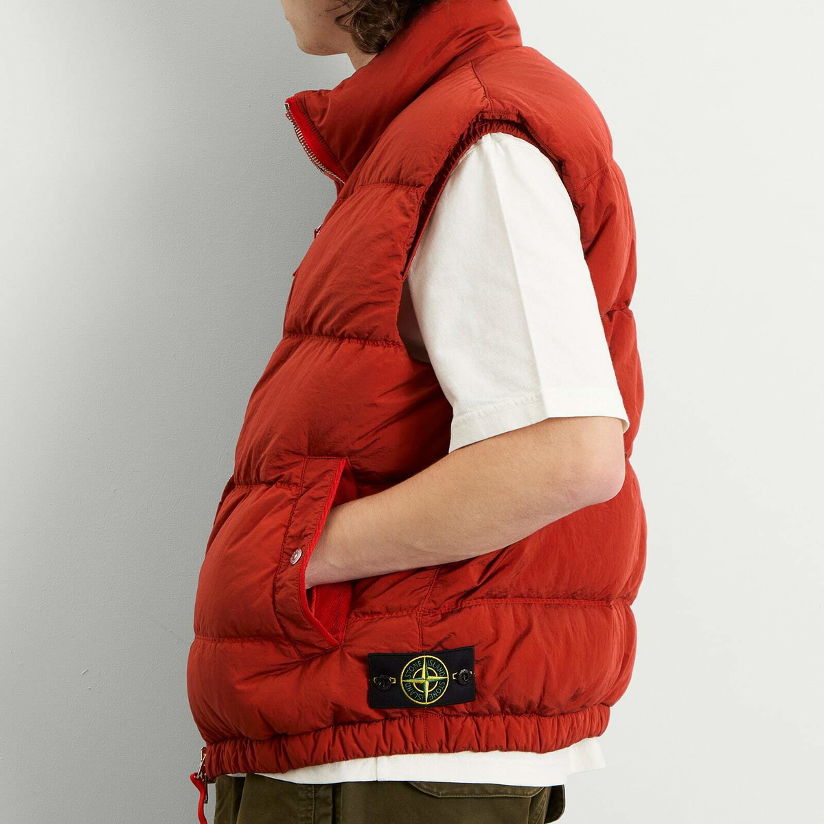 STONE  GARMENT DYED DOWN VEST 赤 STONE ISLAND GARMENT DYED DOWN VEST 赤 STONE ISLAND(ストーン