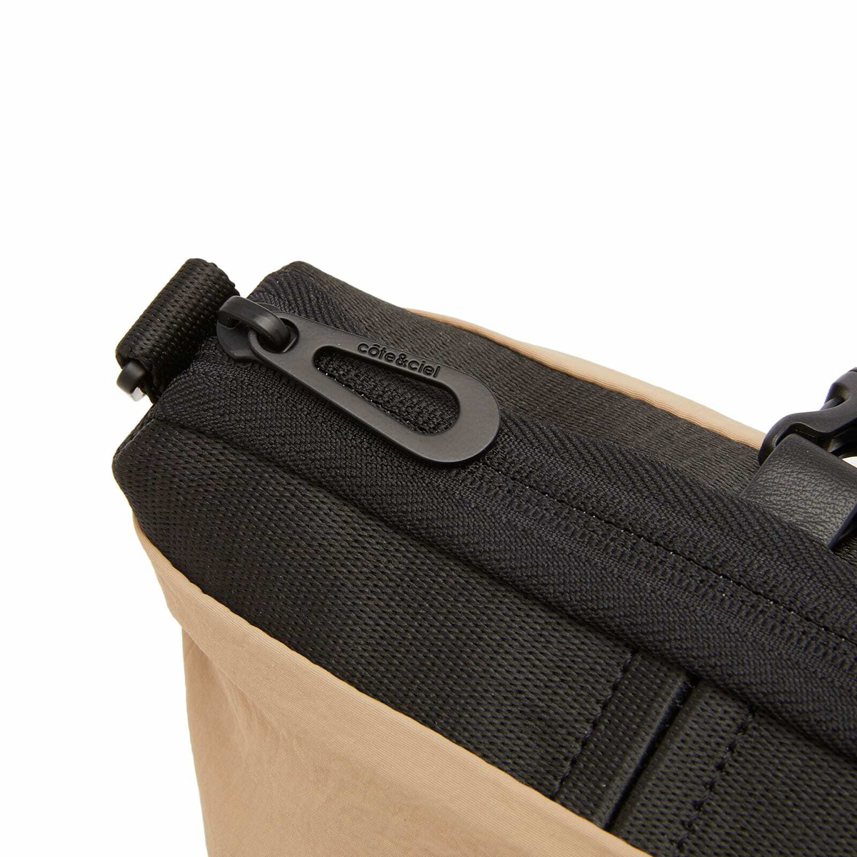 Cote&Ciel Orba Smooth Cross Body Bag in Sand 